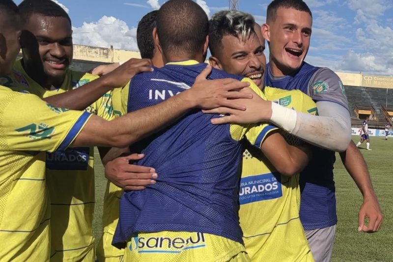 Dourados AC vence Ivinhema e se classifica para quartas de final