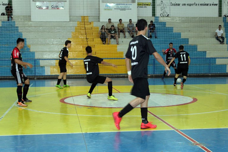 Copa Naviraí de Futsal Masculino iniciou as oitavas de final 