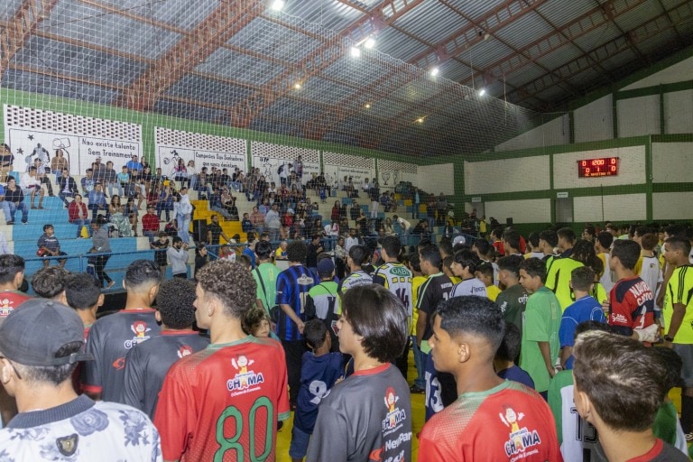 Com 44 equipes, começou a 22ª Copa Cidade Naviraí de Futsal de Base