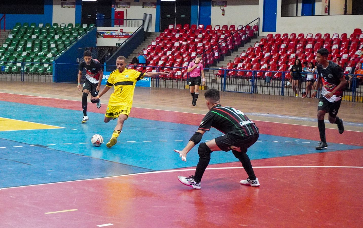 Amambai e Corumbá são campeões do futsal dos Jogos Escolares de MS