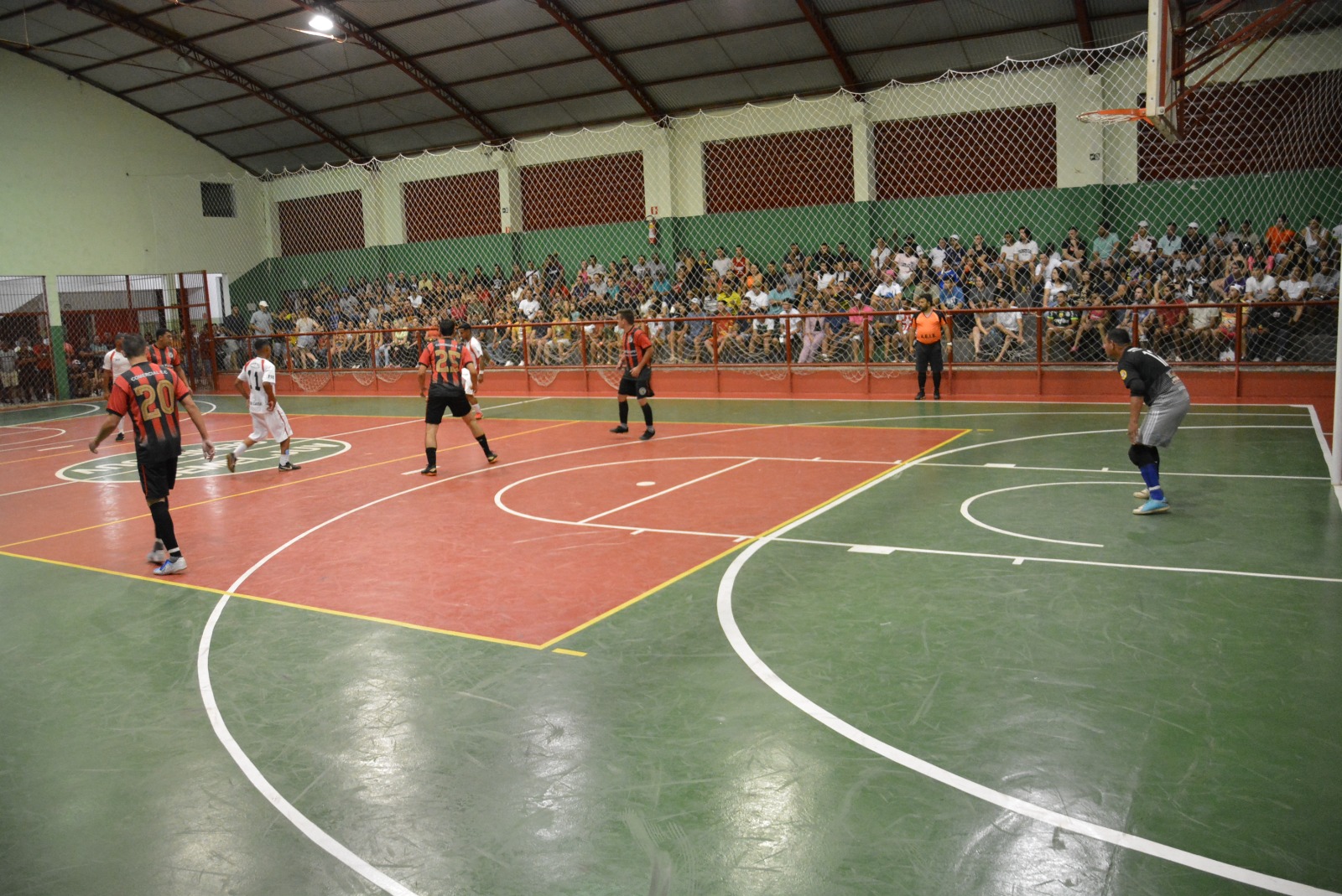 Santa Luzia vence partida de abertura do Campeonato de Futsal em Bataguassu