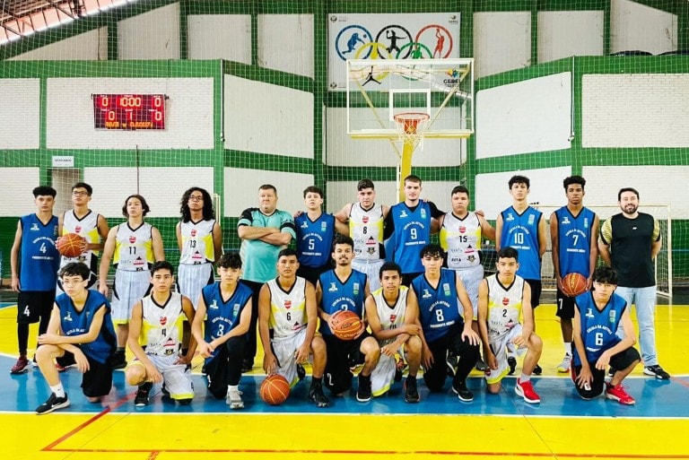 Basquete masculino de Naviraí vence amistosos contra Amambai