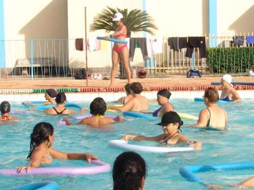 Três Lagoas abre aulas de hidroginásticas para servidores municipais