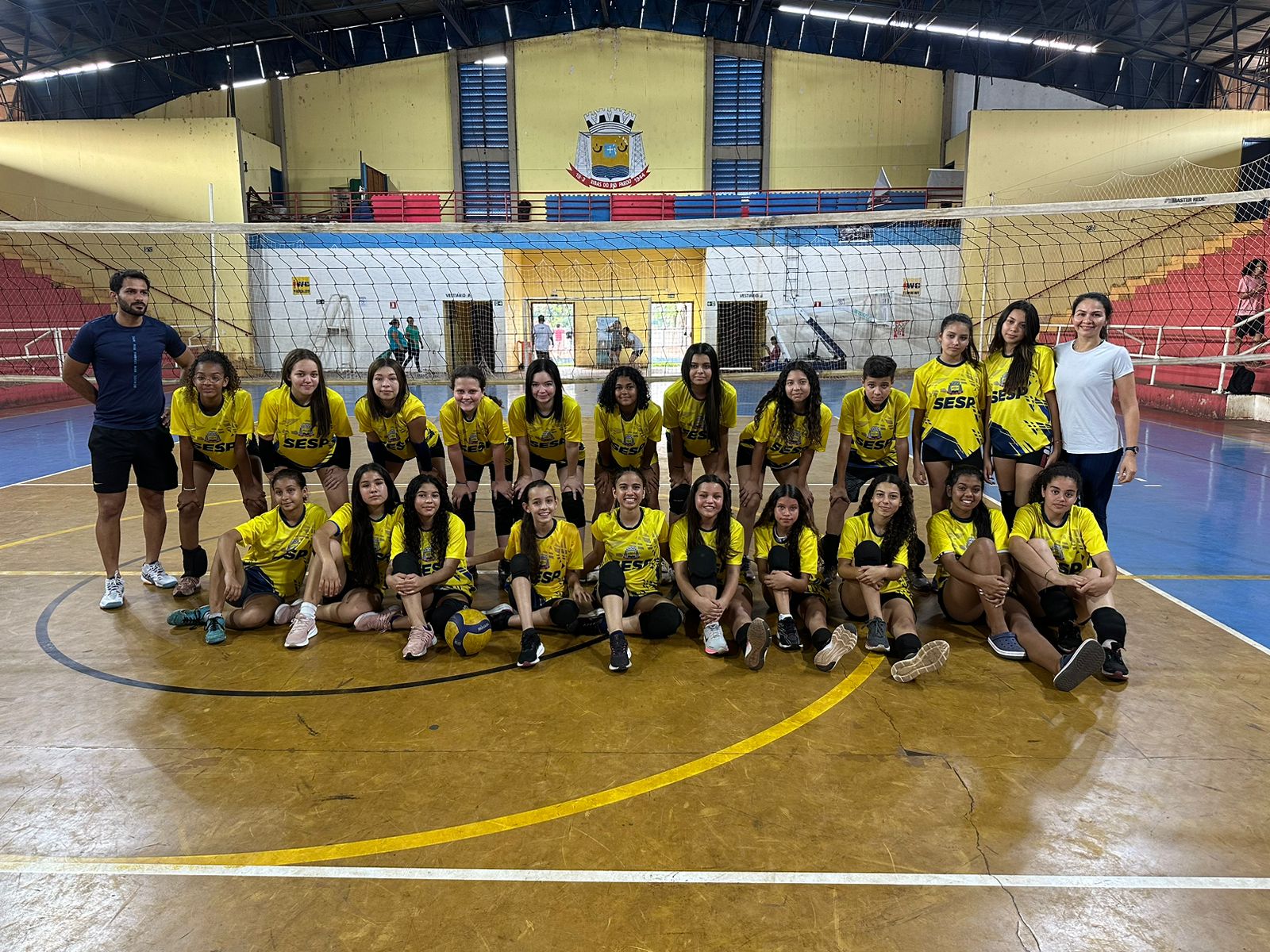 Ribas do Rio Pardo entrega 500 camisetas de treino para modalidades