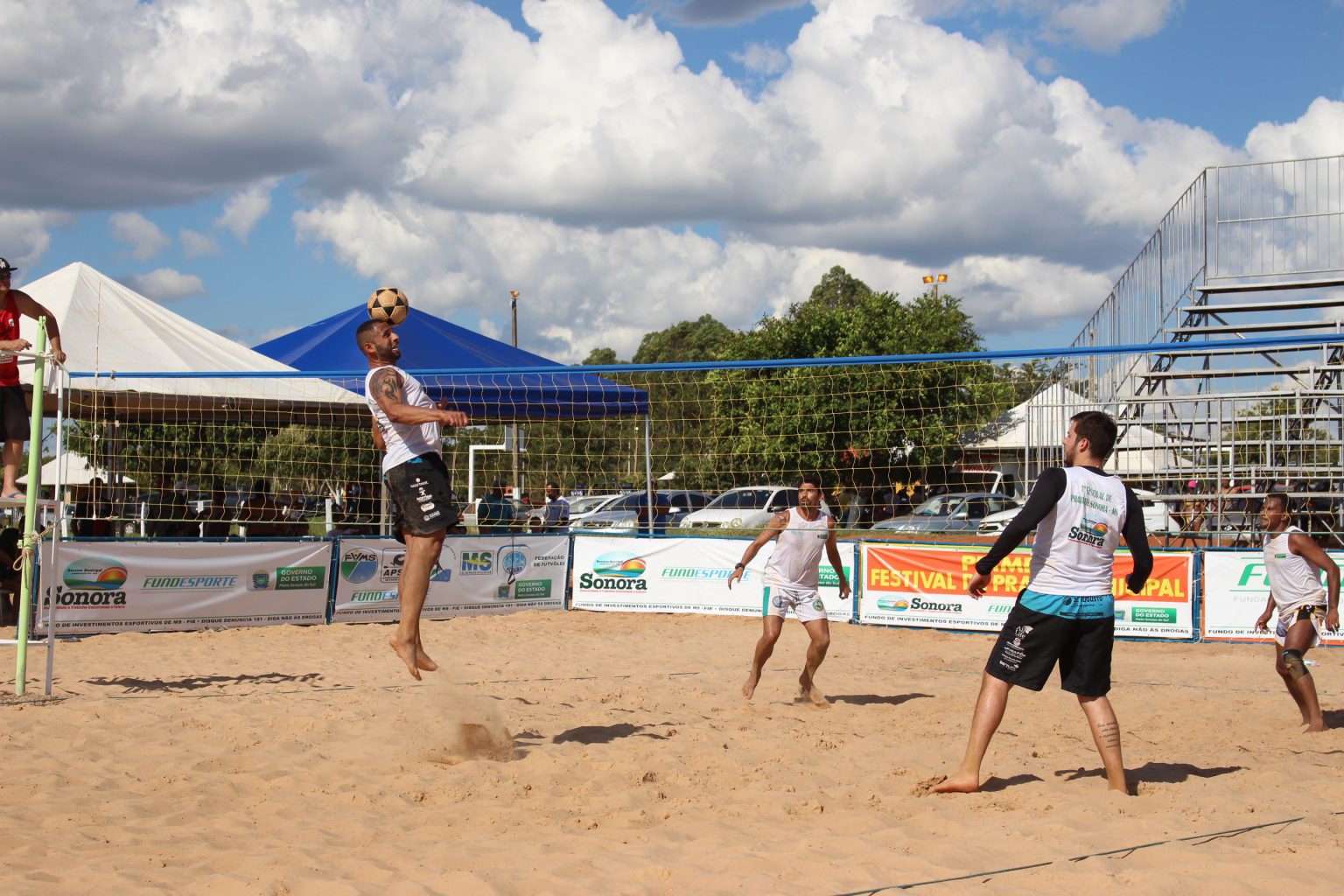 Festival de Praia chega a Anaurilândia com disputas de beach tennis