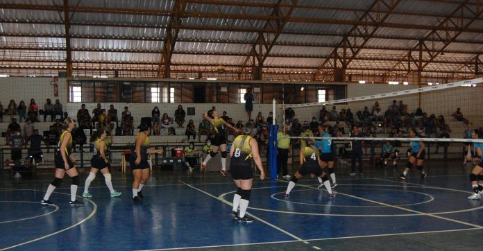 Copa Base Aérea de Voleibol começou ontem com 42 equipes