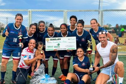 Equipe de futebol feminino de TL é campeã do 1º Torneio Society  