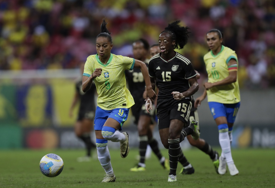 Após goleada, Brasil e Jamaica se enfrentam nesta terça-feira