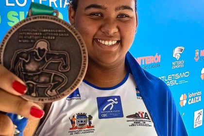 Vitória Barreto conquista medalha de bronze no Campeonato de Atletismo