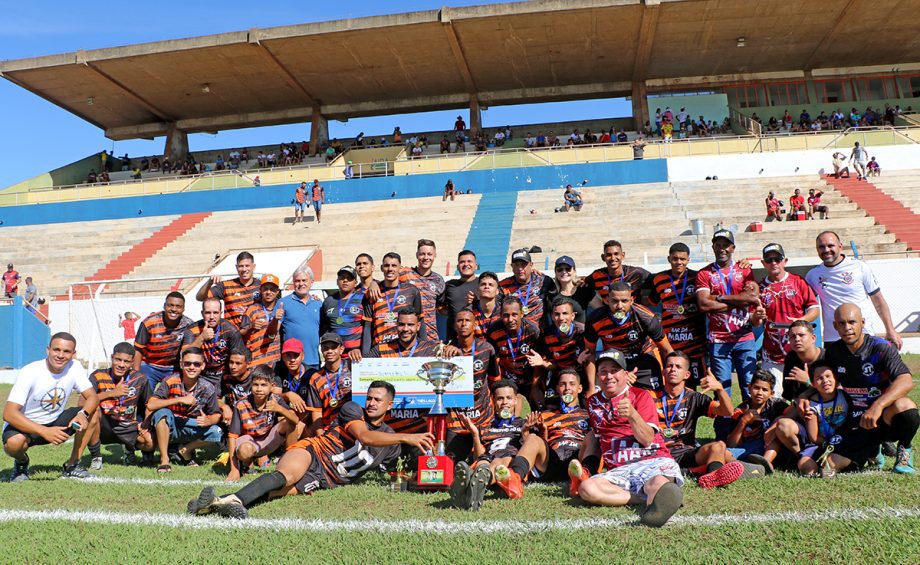 Associação Amigos dos Atletas/Santa Terezinha é campeã do Campeonato Varzeano