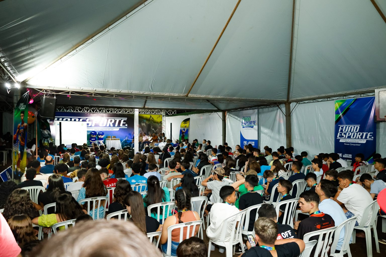 Centro de Convivência nos Jogos Escolares promove novas amizades entre atletas