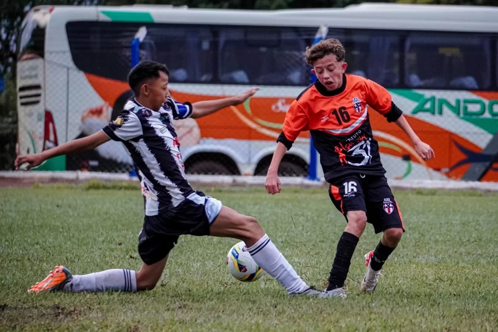 Instituto Ismaily sai na frente na disputa pelo título do Estadual Sub-13