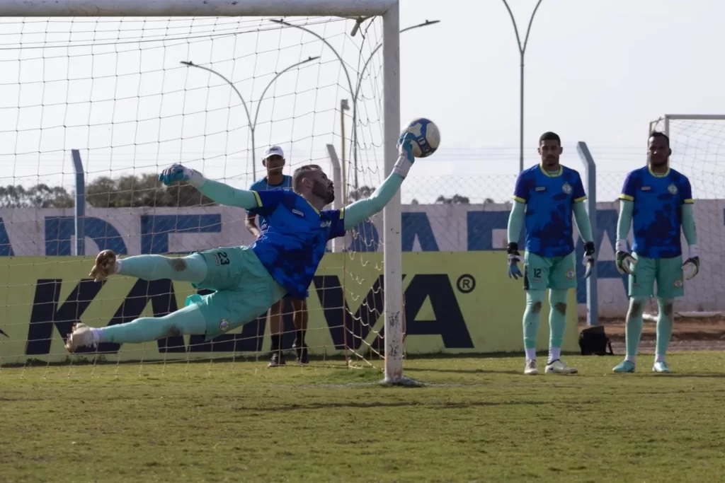 Costa Rica se concentra para jogo decisivo do Campeonato Brasileiro