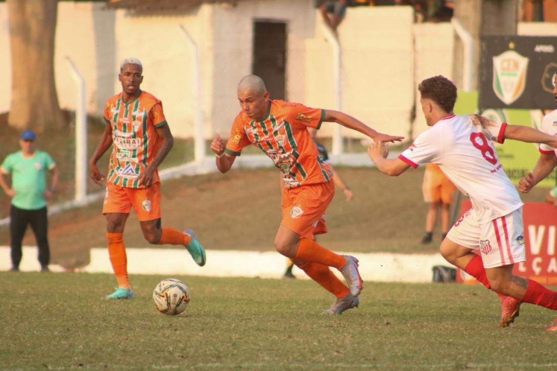 Jogador de 16 anos foi destaque na estreia do Naviraiense na Série B
