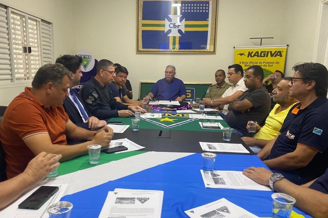 Federação faz reunião técnica com clubes das duas divisões profissionais