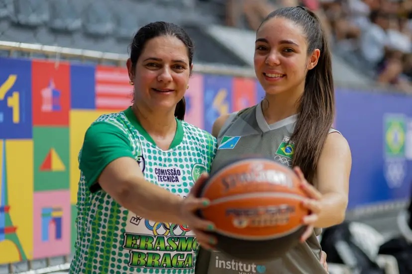 Mãe técnica e filha atleta buscam sucesso no basquete dos Jogos da Juventude