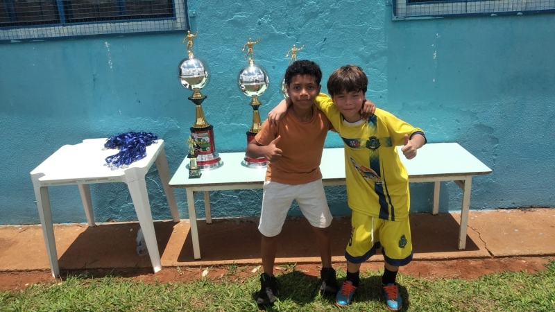 Alunos da Escolinha Municipal de Futebol participam de atividade esportiva