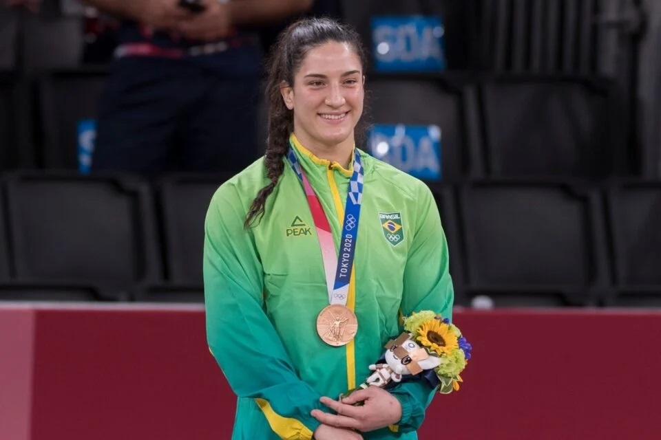 Mayra Aguiar anuncia aposentadoria: "fui até onde meu corpo permitiu"