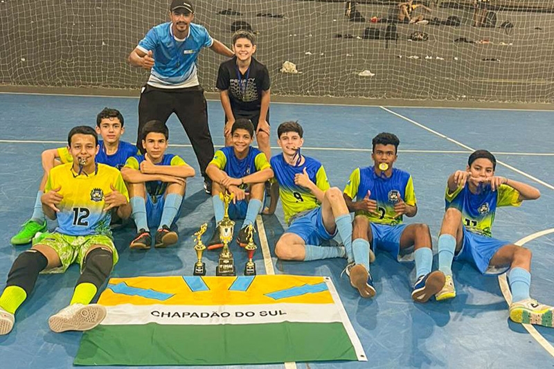 Chapadão do Sul conquista título invicto na Liga Quadrangular de Futsal