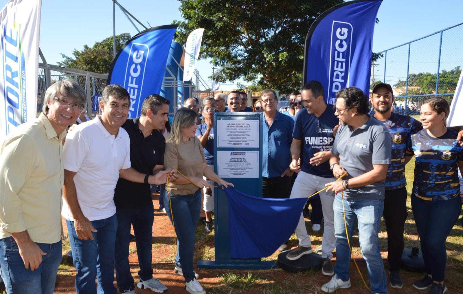Prefeitura entrega arena esportiva com estrutura moderna 