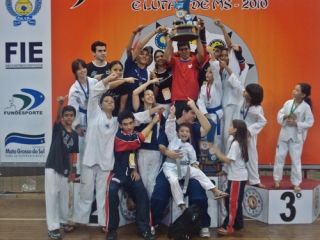 Academia Fábio Costa sempre se destaca nos eventos de Taekwondo do Estado. Missão agora é brilhar fora.