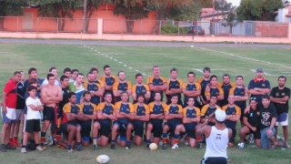 Equipe do Campo Grande Rugby Clube unida após a vitória.