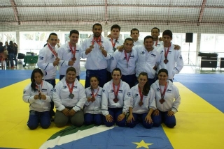 Judocas levaram 16 medalhas no primeiro dia de competições