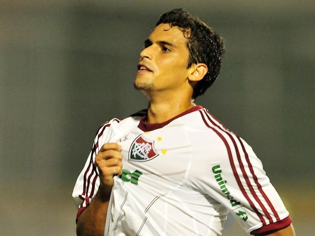 Fluminense planeja compra do volante Jean em definitivo
