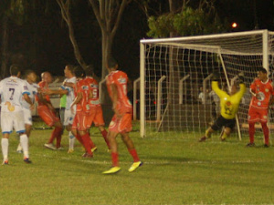 Relatório do árbitro pode determinar punição de jogadores e interdição do estádio Saraivão