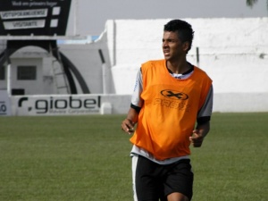 Meia do Operário vê estreia contra o Corumbaense complicada