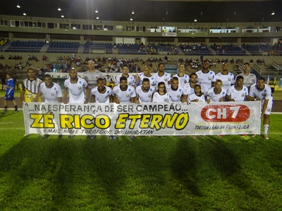 Ubiratan homenageia José Rico