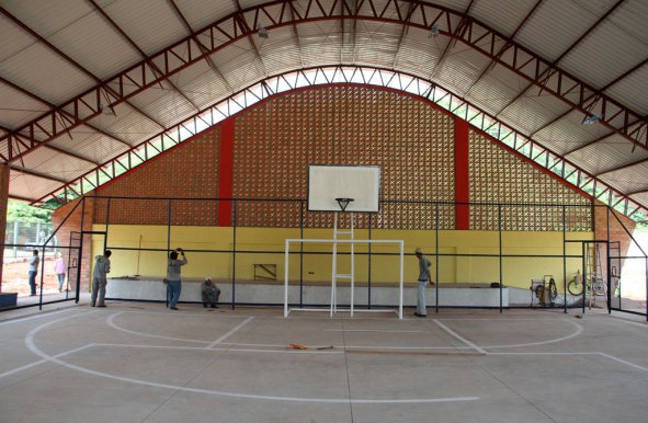 Em Corumbá, Prefeitura entrega quadra de esportes coberta no dia 17