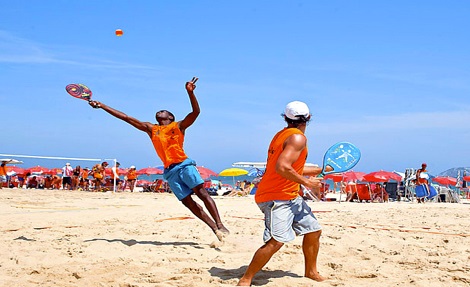 Torneios de beach tennis preparam atletas para etapas de 2016