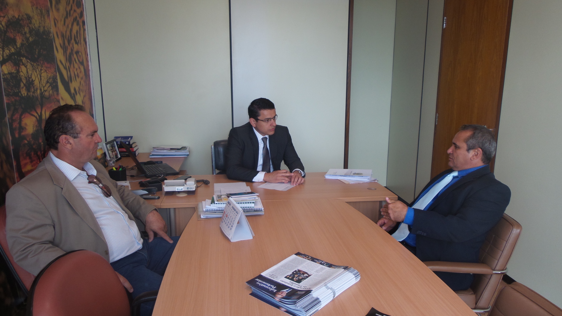 Vereadores pedem a Deputado a construção de quadras esportivas em Aparecida do Taboado