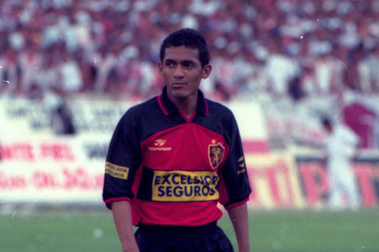 Ex-atacante do Urso de Mundo Novo morre aos 41 anos no PE