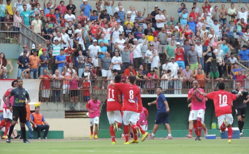 Corumbaense e Sete garantem classificação na semifinal