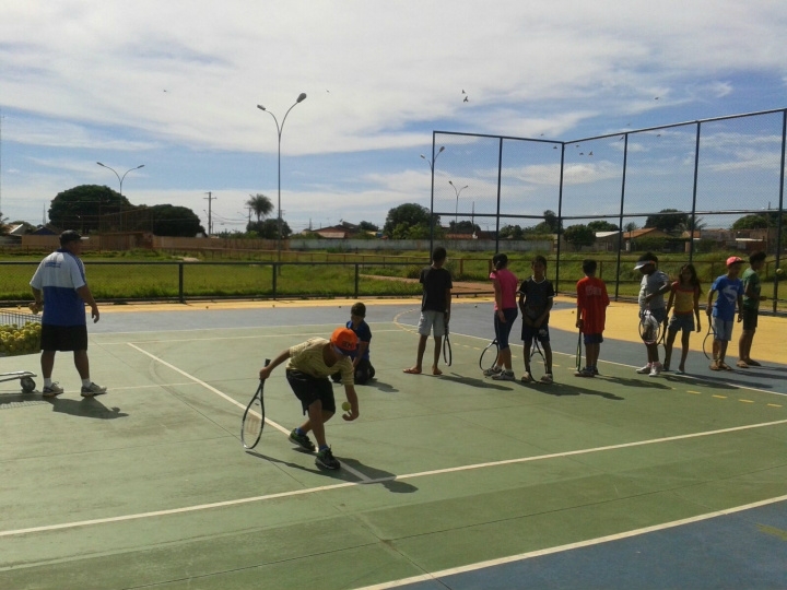 Geração de Campeões ensina da técnica esportiva ao respeito 