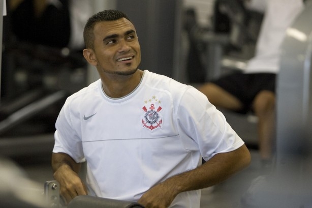 Sete fecha com atacante ex-Corinthians para a Série D