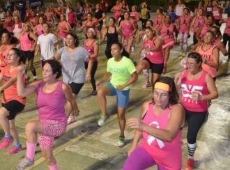 Aulão de ginástica ‘Outubro Rosa’ é adiado para dia 19 na Praça Elias Gadia