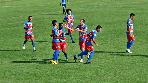 Jogando em casa, Coxim vence amistoso preparatório para Série B