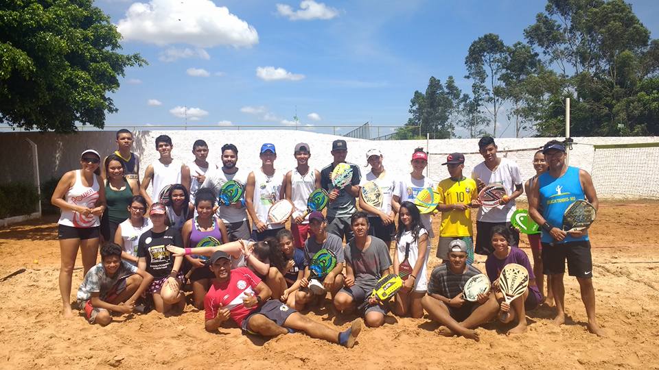 Estadual de beach tennis reúne mais de 60 duplas na Capital