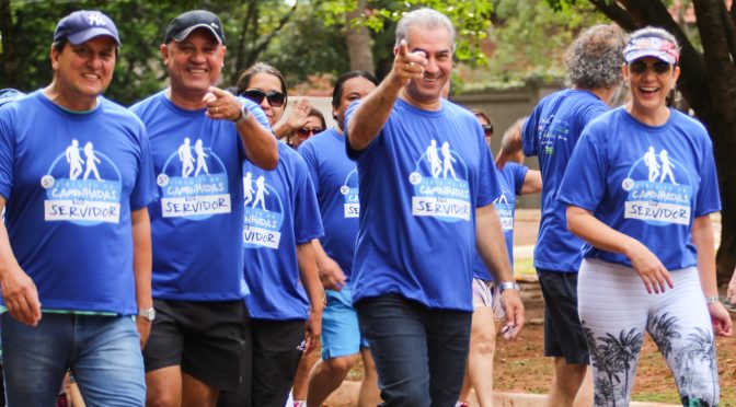 Com aula de zumba e sorteio de prêmios, 5º Caminhada do Servidor reuniu 500 participantes