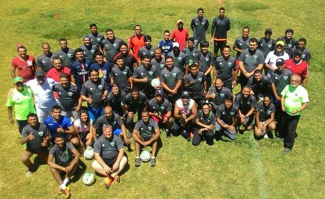 Curso forma 68 novos treinadores de futebol