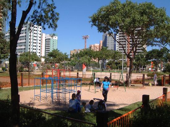 Praças e parques de Campo Grande são opções de lazer e interação