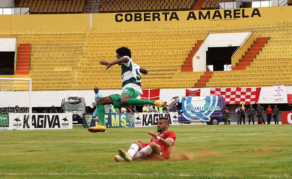 Comercial quebra tabus e vence Novo na abertura do Estadual