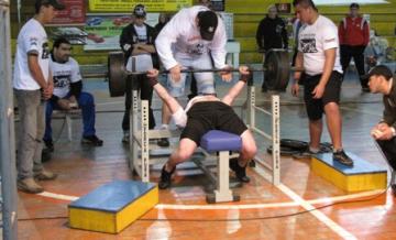 Academia realizará torneio para levantar recursos e apoiar atletas