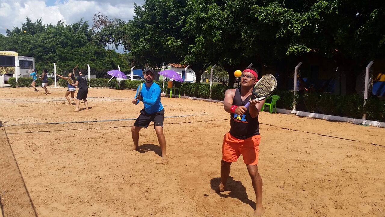 Jailson Paz e Leonardo Martins faturam estadual de Beach Tennis