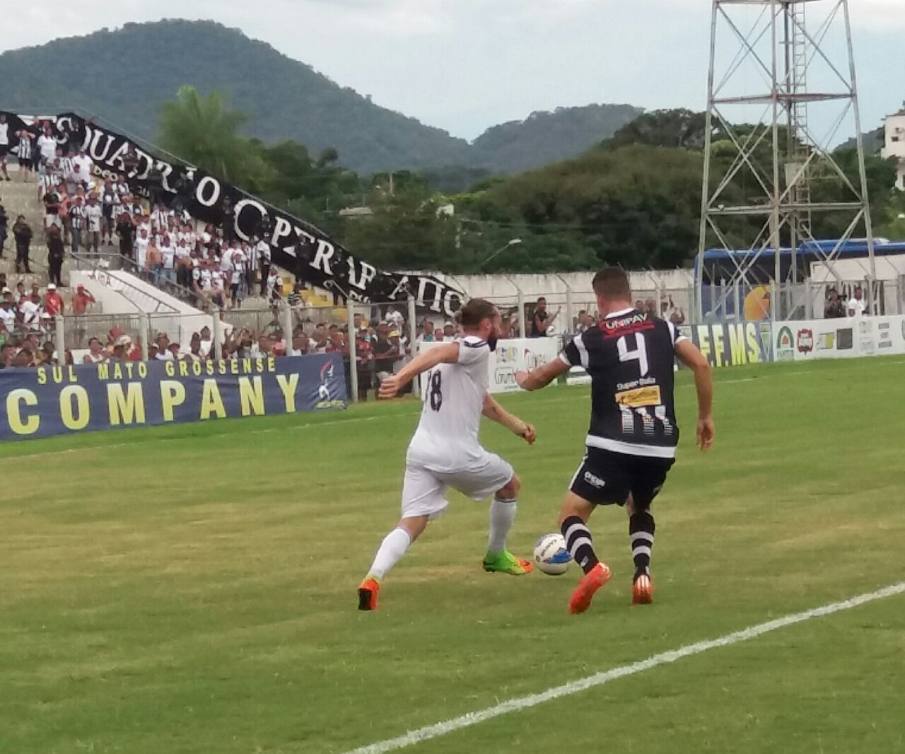 Times da capital vencem e ficam perto de final inédita no Estadual