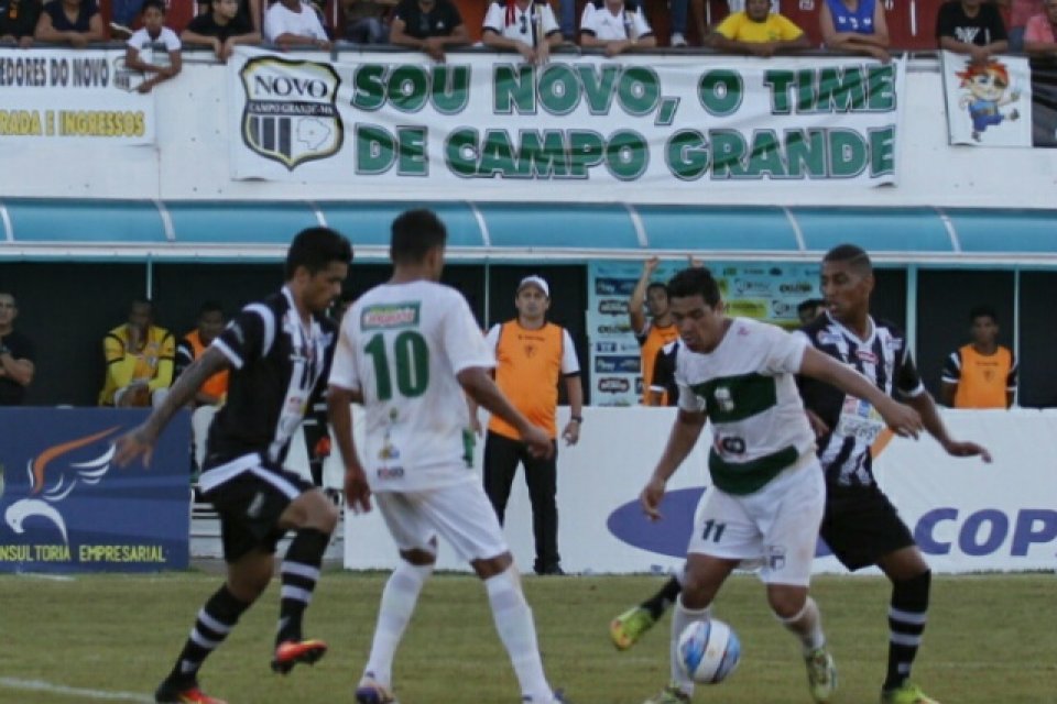 Corumbaense mantém vantagem diante do Novo e fica perto do título