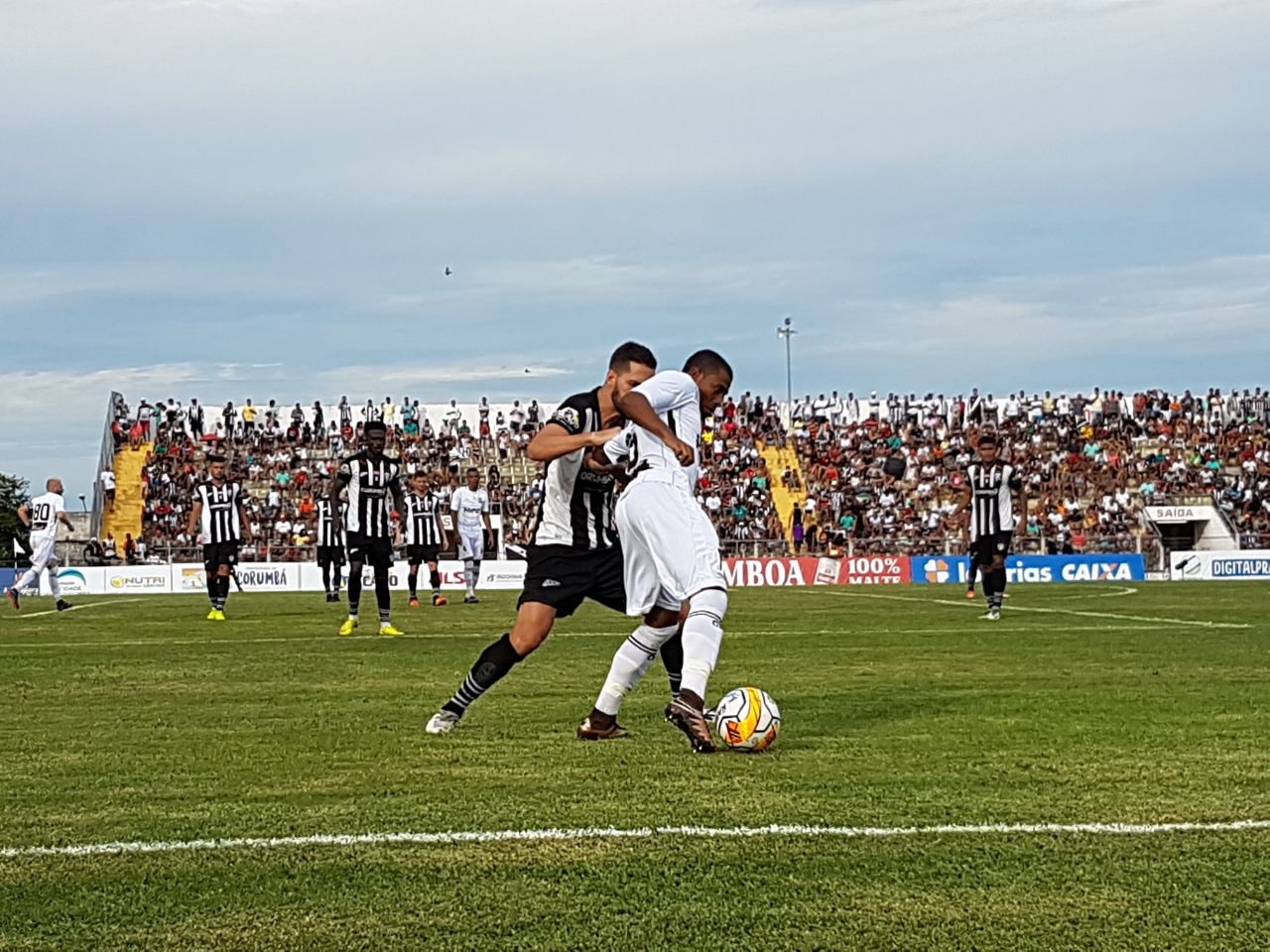 Corumbaense vence Operário e fica a um empate do bicampeonato